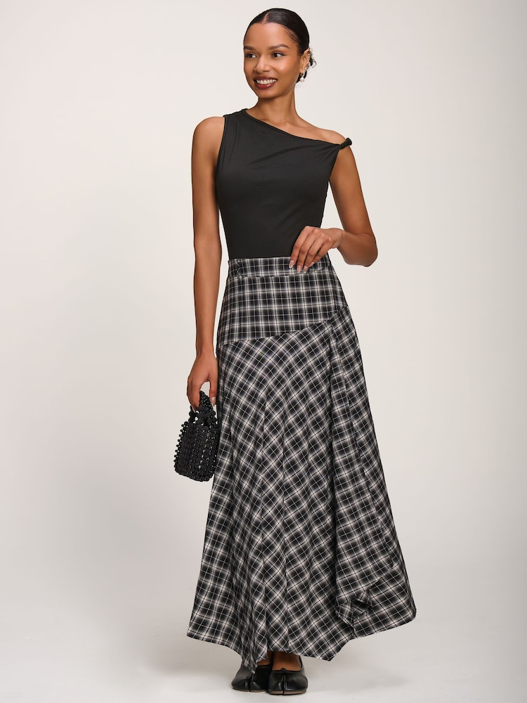 Jolie Moi Black Plaid Asymmetric Maxi Skirt - Image 2 of 6 Jolie Moi Black Plaid Asymmetric Maxi Skirt - Image 2 of 6