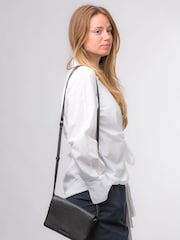 Schwarz - Pure Luxuries London Gwen Umhängetasche aus Nappaleder - Bild 1 von 7