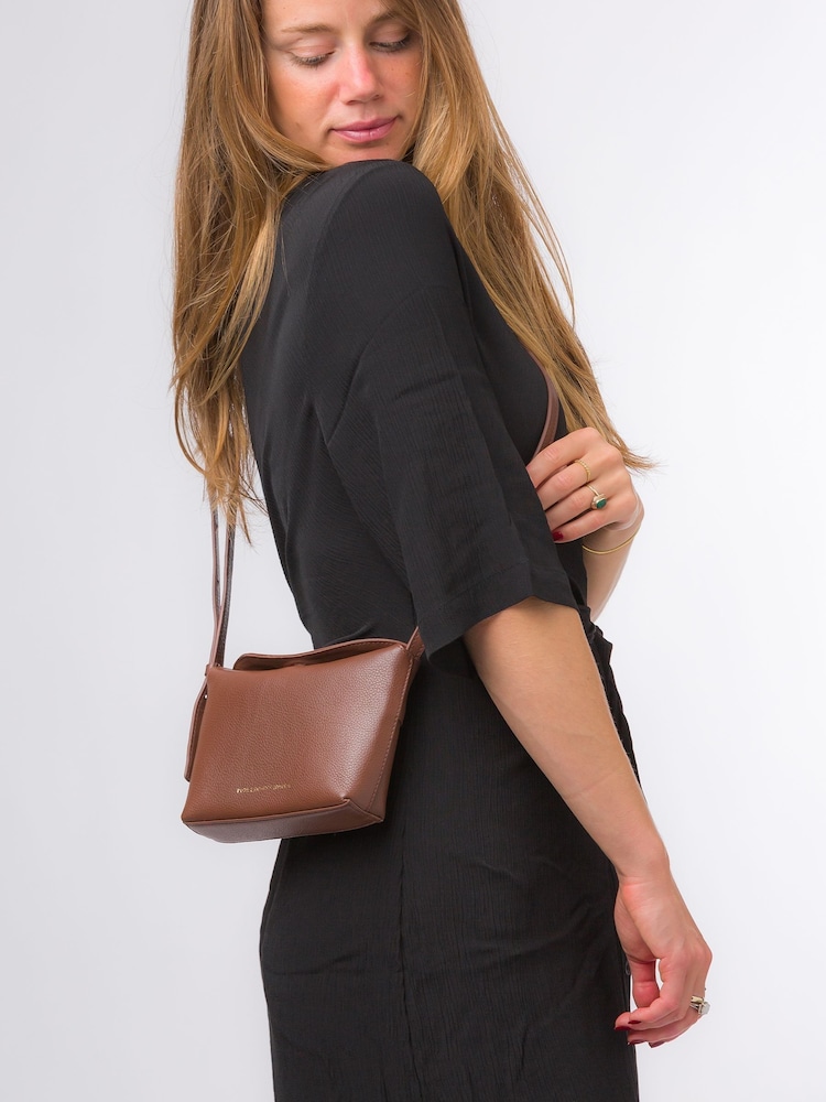Pure Luxuries London Lolo Nappa Leather Cross-Body Bag - Image 7 of 7