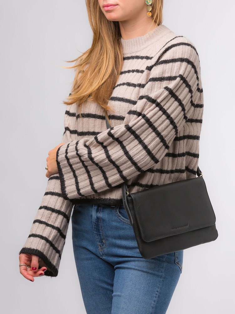 Pure Luxuries London Ruby Nappa Leather Cross-Body Bag - Image 2 of 6 Pure Luxuries London Ruby Nappa Leather Cross-Body Bag - Image 2 of 6