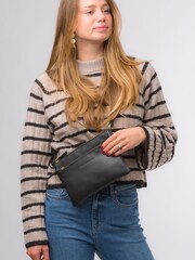 Pure Luxuries London Hannah Nappa Leather Cross-Body Bag - Image 6 of 7