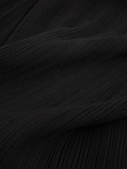 Good American Black Good American Plisse Maxi Dress - Image 5 of 5