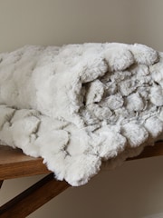 Luna Scalloped Plush Faux Fur покрывало - Изображение 2 из 4