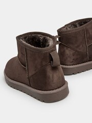 Yours Curve Brown Extra-Wide Fit Faux Fur Boots - Image 3 of 5