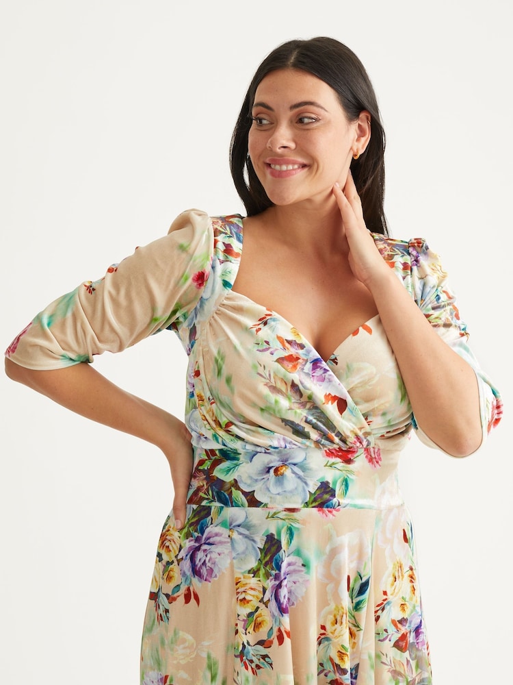 Scarlett & Jo Cream Elizabeth Velvet Maxi Gown - Image 4 of 4