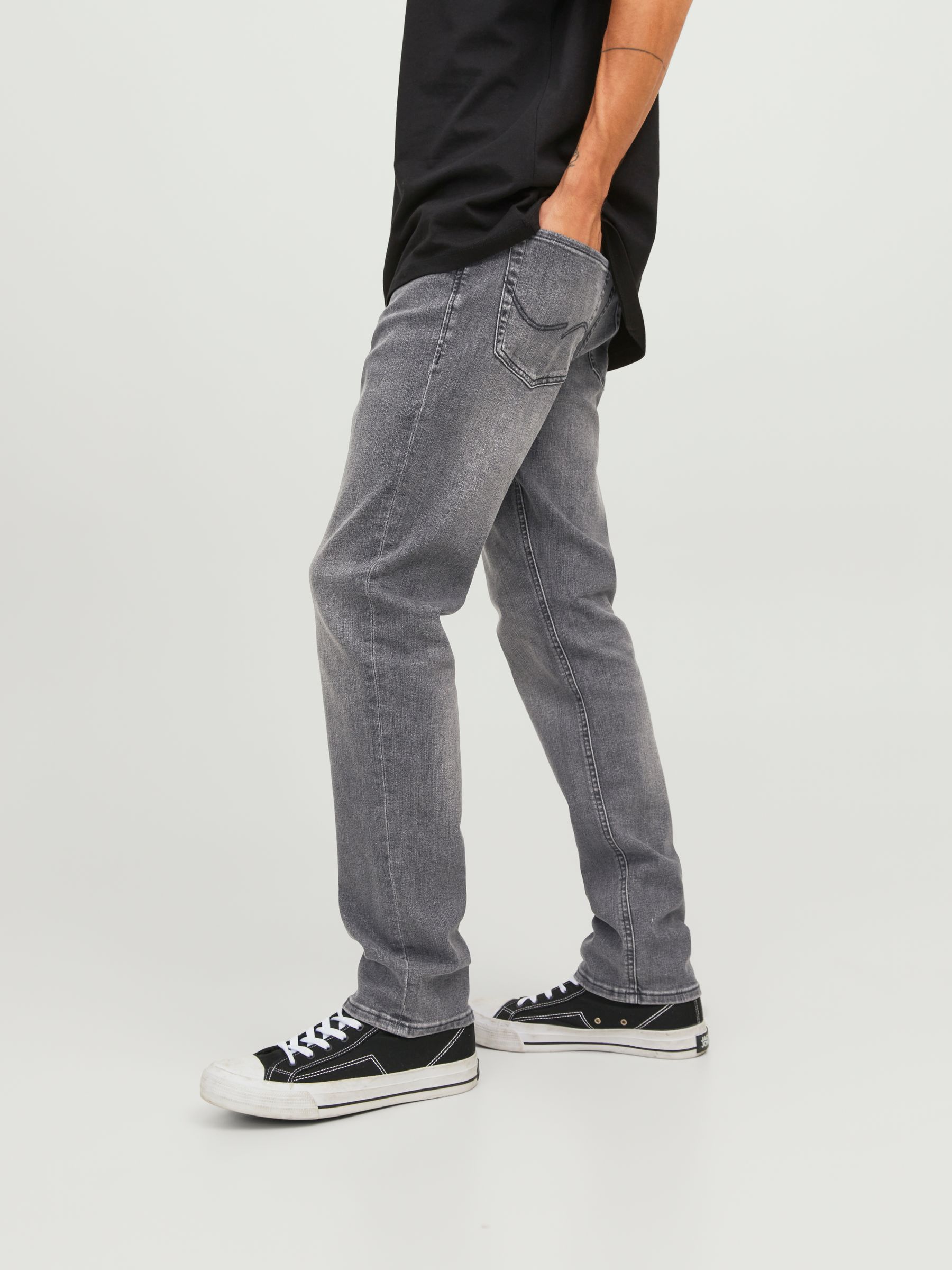rnです☆ Przeglądaj Grey Wash - JACK & JONES Glenn Slim Fit Jeans z