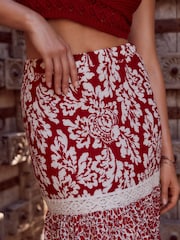 Red Spliced Print Textured Maxi Skirt With Crochet Trim - Image 5 of 7