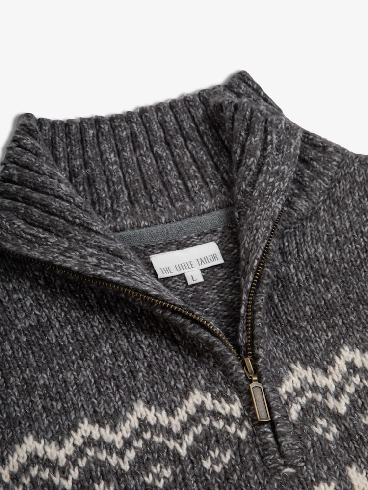 The Little Tailor Mens Cosy Quarter Zip Fairisle Pattern Knitted Christmas Jumper - صورة 5 من 5 The Little Tailor Mens Cosy Quarter Zip Fairisle Pattern Knitted Christmas Jumper - صورة 5 من 5