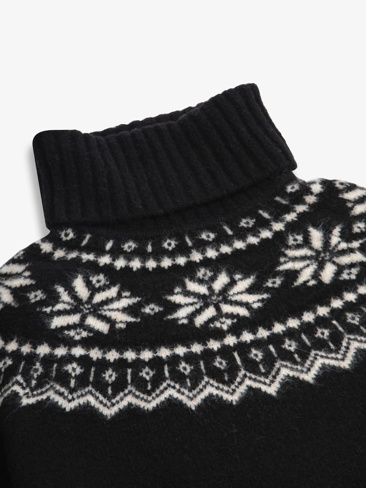 The Little Tailor Snowflake Funnel Neck Chunky Christmas Jumper - Image 5 of 5