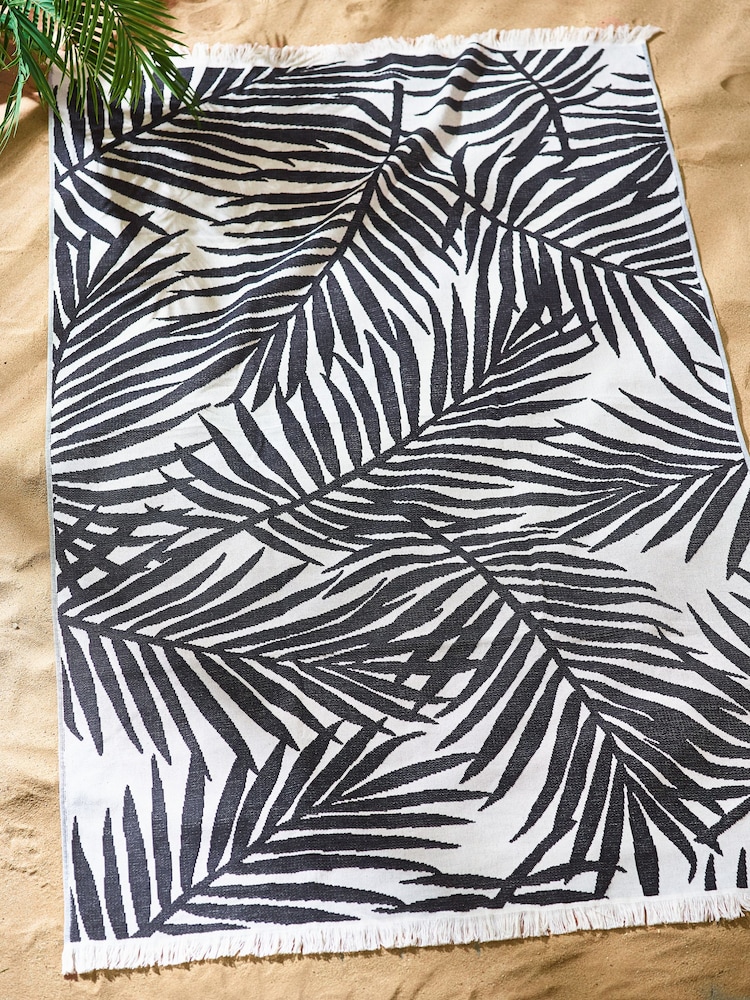 Monochrome XL Lightweight Leaf 100% Cotton Beach Towel - Image 3 of 3