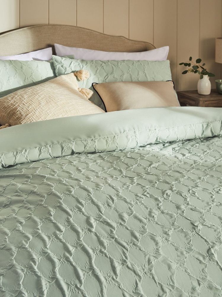 Green Sage Textured Embossed Square Pattern Bedding Duvet Cover and Pillowcase Set - Image 2 of 4