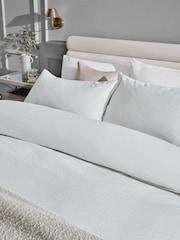 White Crinkle Gauze 300 Thread Count 100% Cotton Duvet Cover and Pillowcase Set - Image 2 of 4