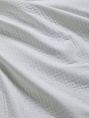 White Crinkle Gauze 300 Thread Count 100% Cotton Duvet Cover and Pillowcase Set - Image 3 of 4