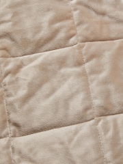 Brooklyn Quilted Velvet Duvet Cover and Pillowcase Set - Imagen 7 de 7