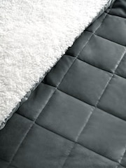 Brooklyn Quilted Velvet Duvet Cover and Pillowcase Set - Imagen 4 de 5