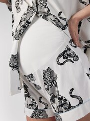 Chelsea Peers Cream Maternity Organic Cotton Lotus Tiger Print Short Pyjama Set - Image 5 of 5