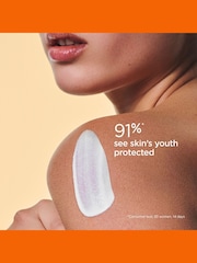 Clarins Sun Spray Lotion Very High Protection SPF 50 150ml - Image 3 of 5