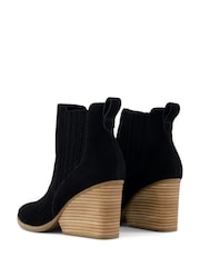 Toms Noa Suede Boots - Image 2 of 5