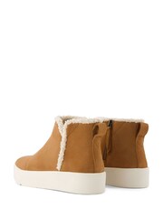 TOMS Verona Mid Brown Trainers in Sugar in with Faux Fur - Image 3 of 5