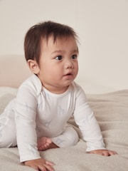 The White Company 100% Cotton Giraffe Print White Sleepsuit - Image 1 of 4