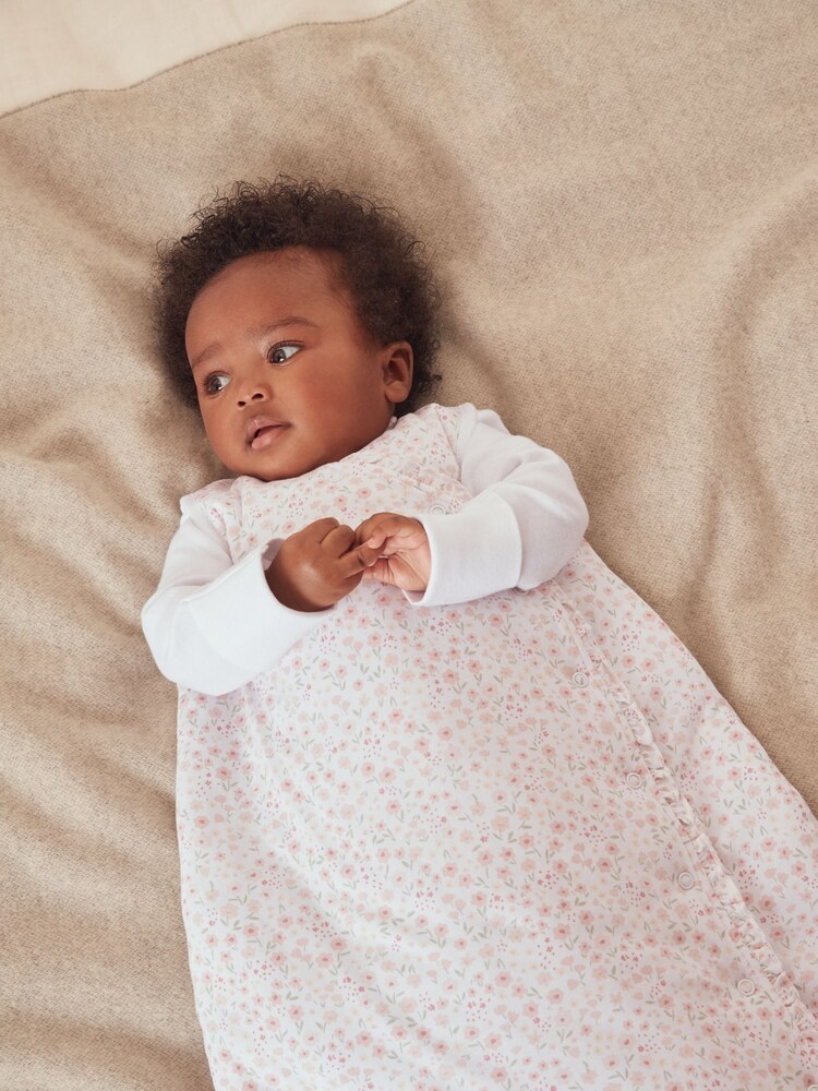 The White Company White Edie Floral Frill Wrapover Sleeping 100% Cotton White Bag - Image 1 of 4