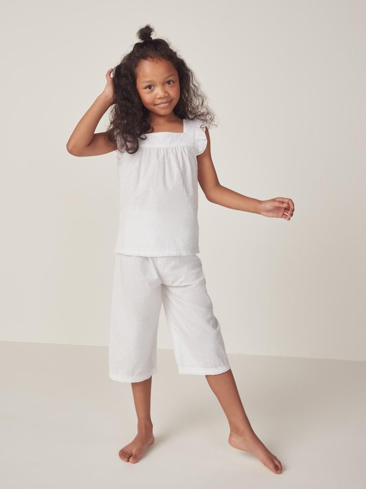 The White Company – Weißer Pyjama aus strukturierter Baumwolle mit Spitzenbesatz, 100% Baumwolle - Bild 1 von 6 The White Company – Weißer Pyjama aus strukturierter Baumwolle mit Spitzenbesatz, 100% Baumwolle - Bild 1 von 6
