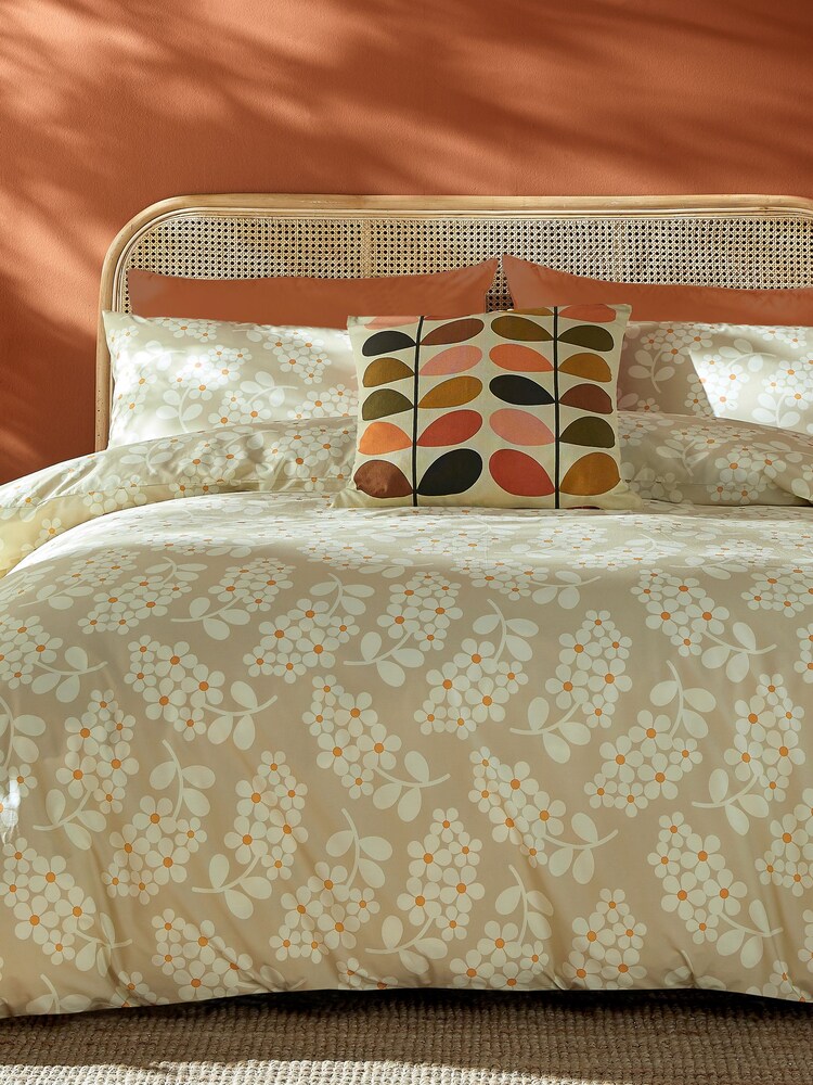 Orla Kiely 2 Pack Taupe Wisteria 100% Cotton Pillowcases - Image 2 of 3