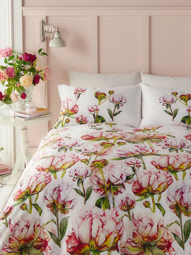 Voyage 2 Pack Fuchsia Heligan Floral 100% Cotton Pillowcases - Image 1 of 2