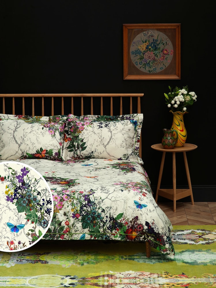 Timorous Beasties Dove 100% Cotton Bloomsbury Garden Duvet Cover and Pillowcase Set - Image 1 of 6
