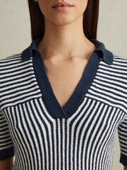Reiss Navy/Ivory Stevie Linen Blend Open Collar Striped Polo Shirt - Image 3 of 5