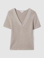 Neutrale Farbe - Reiss Rosie Strickoberteil aus Baumwollgemisch mit V-Ausschnitt - Bild 2 von 7