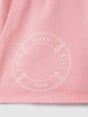 طقم شورتات وتي شيرت Leah بحافة رقبة مستديرة من Reiss - صورة 5 من 5