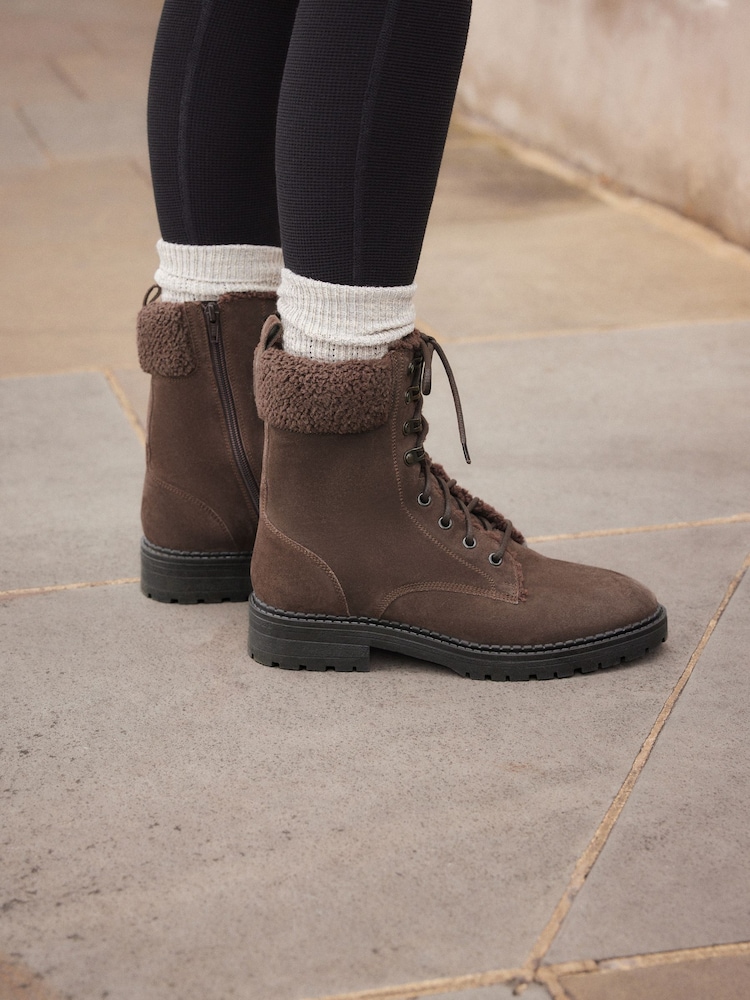 بني - بوت جلد برباط من Forever Comfort® - Image 4 of 10