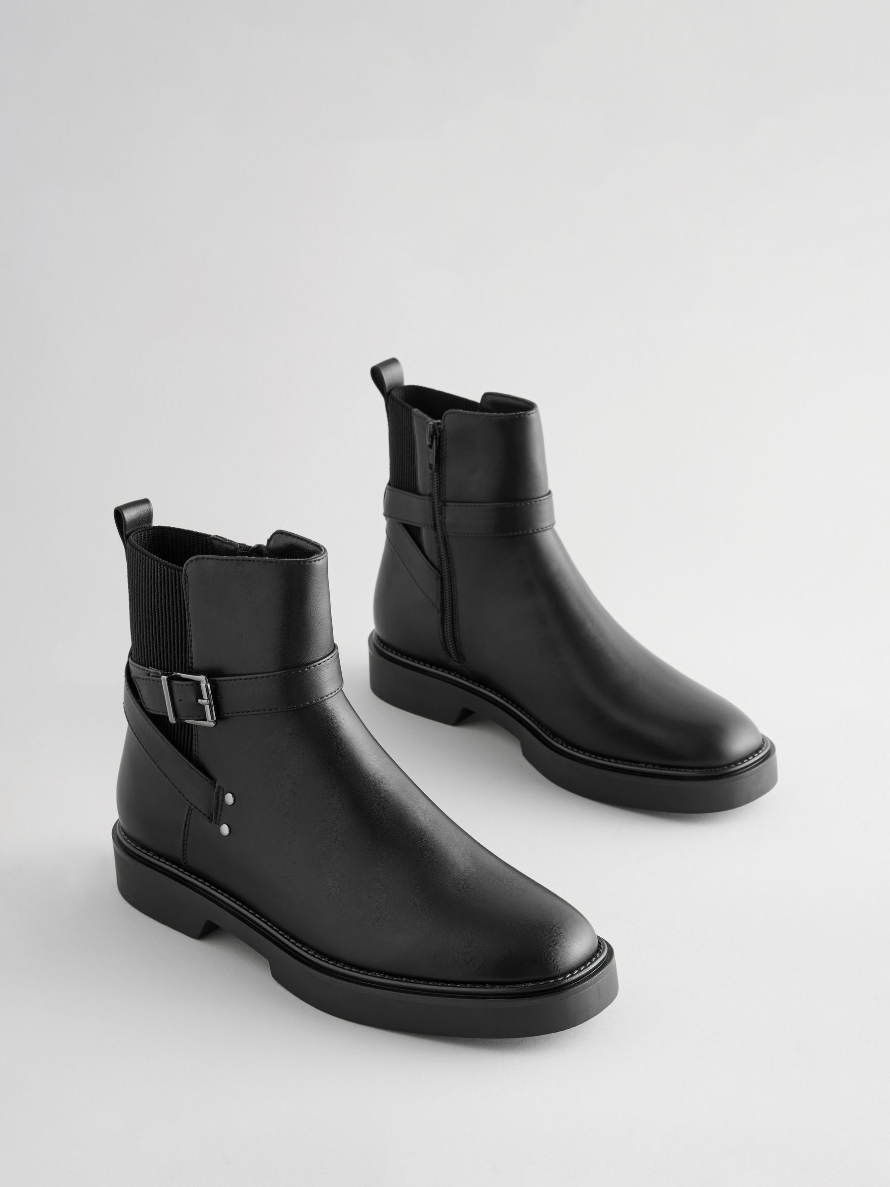 Black chelsea boots with buckle deals