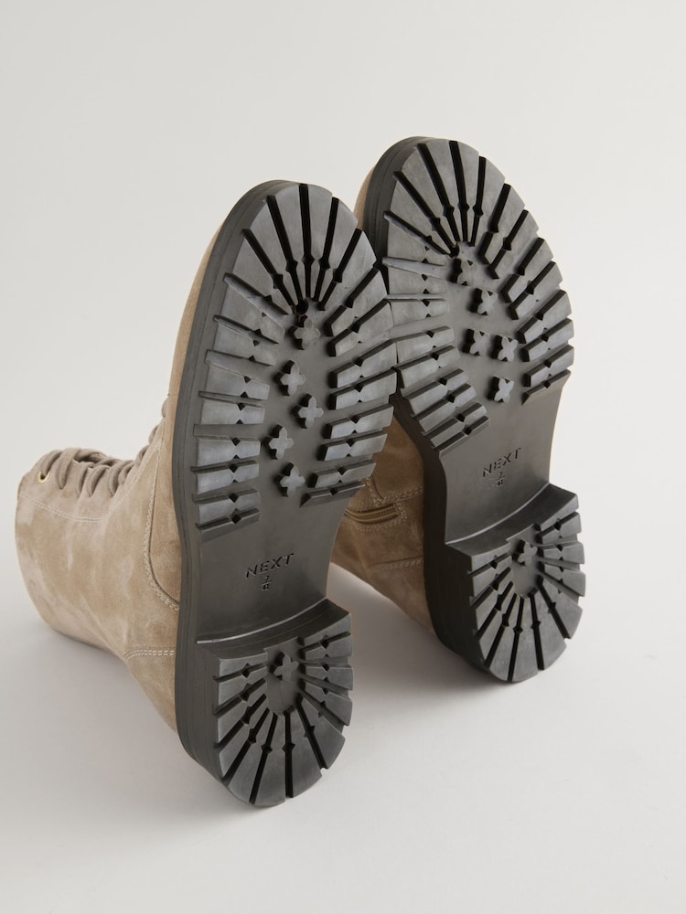 Neutrale Farbe - Signature Comfort® Schnürstiefel aus Leder - Bild 8 von 8 Neutrale Farbe - Signature Comfort® Schnürstiefel aus Leder - Bild 8 von 8