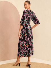 Love & Roses Black Floral Ruched 3/4 Sleeve Jersey Midi Dress - Image 3 of 4
