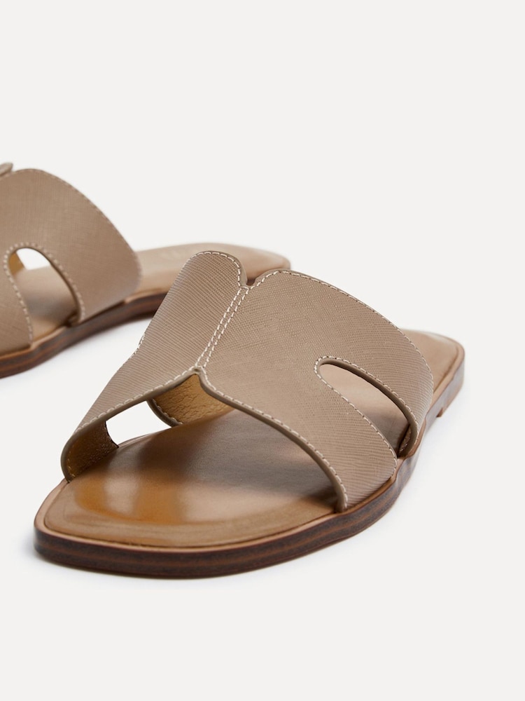 Linzi Natural Nude Petra Flat Sliders With Open Loop Detailing - Image 4 of 5