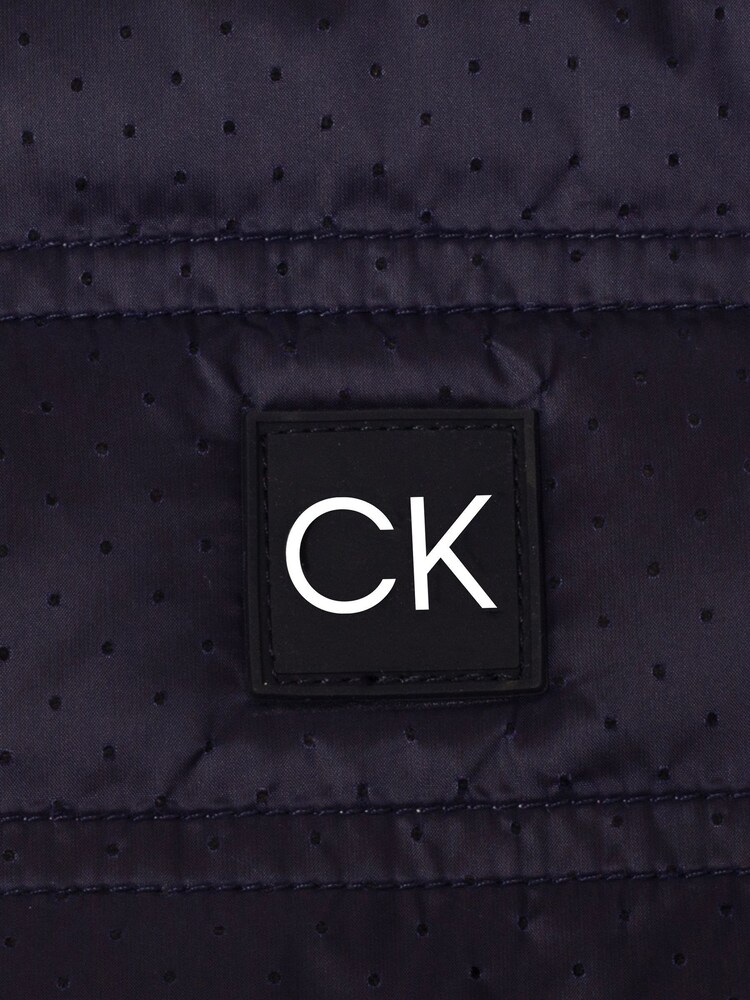 أحمر - رداء علوي بتصميم أساسي هجين بربع سحّاب Rangewood من Calvin Klein Golf - صورة 8 من 8 أحمر - رداء علوي بتصميم أساسي هجين بربع سحّاب Rangewood من Calvin Klein Golf - صورة 8 من 8