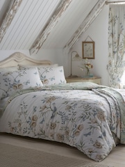 Dreams & Drapes Green Amelle Reversible Duvet Set - Image 1 of 4