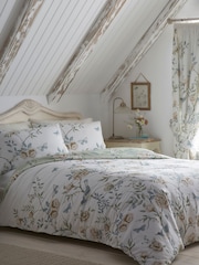 Dreams & Drapes Green Amelle Reversible Duvet Set - Image 3 of 4