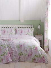 طقم غطاء لحاف Wisteria من Dreams & Drapes - صورة 1 من 4