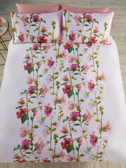 Soiree Pink Layla Luxury 500 Thread Count Duvet Cover Set - Image 3 of 5