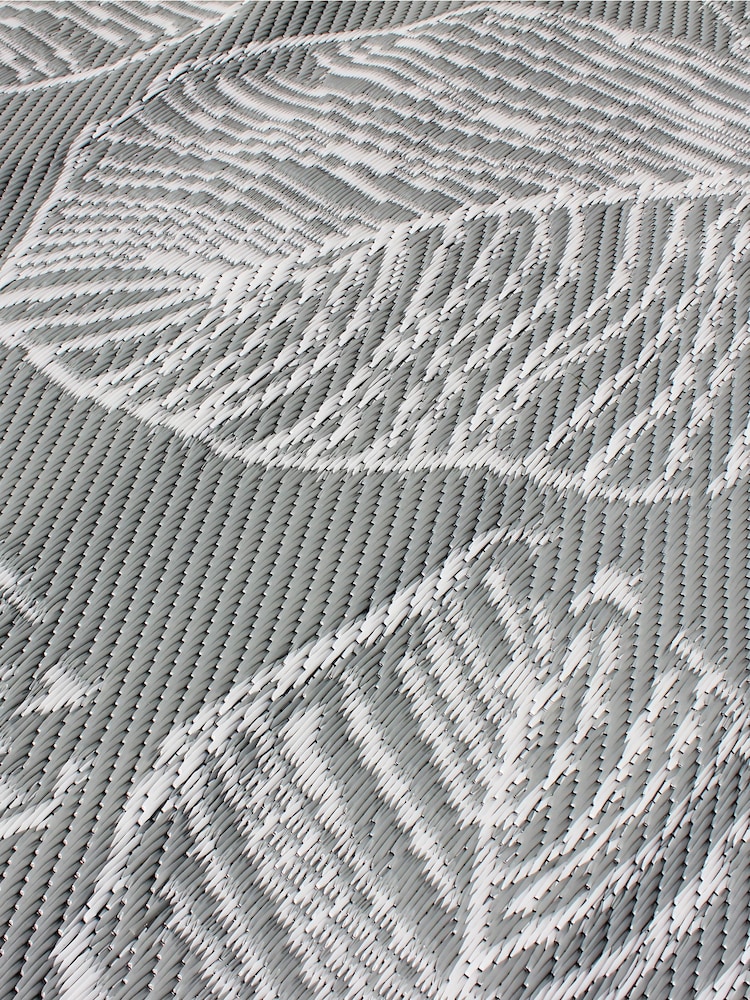Fusion Matteo UV Resistant Outdoor Rug - صورة 3 من 3