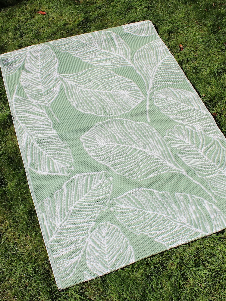 Fusion Green Matteo UV Resistant Outdoor Rug - Image 1 of 3