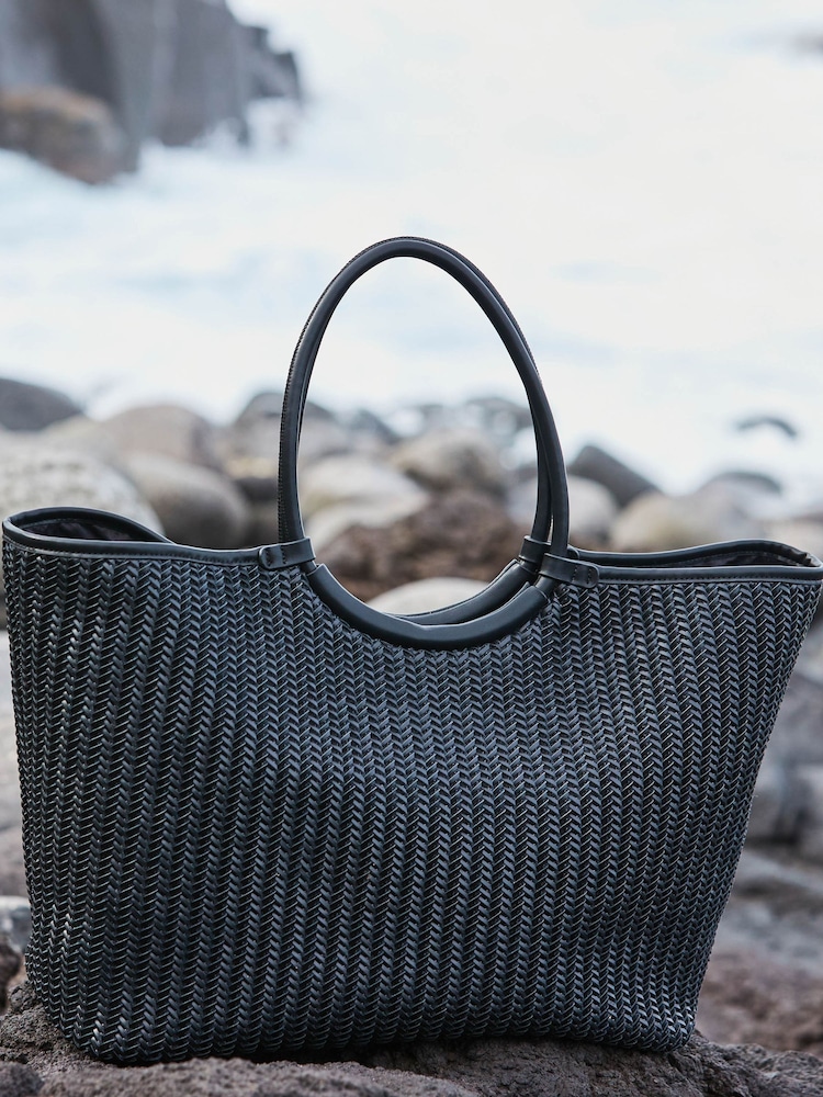 Sosandar Black Oversized Faux Leather Woven Tote Bag - Image 2 of 5