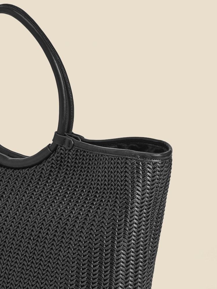Sosandar Black Oversized Faux Leather Woven Tote Bag - Image 5 of 5