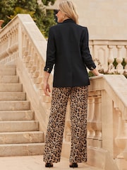 Sosandar Black Double Breasted Relaxed Fit Blazer - Image 4 of 6