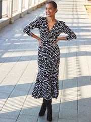 Sosandar Black Twist Front Ruched Sleeve Fit & Flare Dress - Image 1 of 5