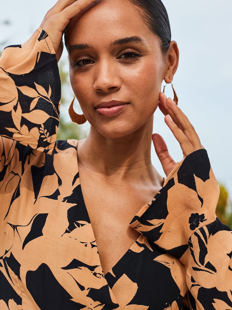 Sosandar Black/Brown Floral Fit & Flare Wrap Dress - Image 6 of 6 Sosandar Black/Brown Floral Fit & Flare Wrap Dress - Image 6 of 6