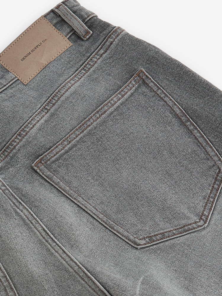 Grey Washed Relaxed Fit Vintage Wash Denim Jeans - Image 11 of 12